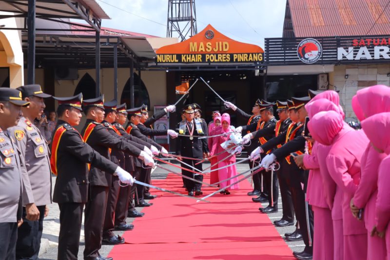 Polres Pinrang Polda SulSel Menggelar Wisuda Purna Bhakti Personil Tahun 2024