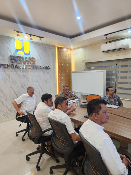 Menghadapi Puncak Musim Kemarau, Bupati Pinrang Koordinasi Dengan BBWS