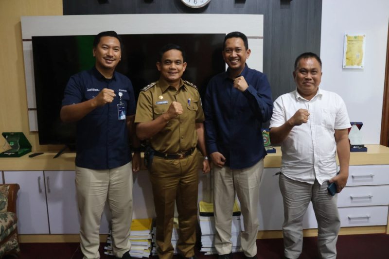 Wabup Pinrang Sudirman Bungi,S.I.P. M.Si Terima Audiens Dari Bulog dan Perpadi, Bahas Kestabilan Harga Gabah Pasca Panen
