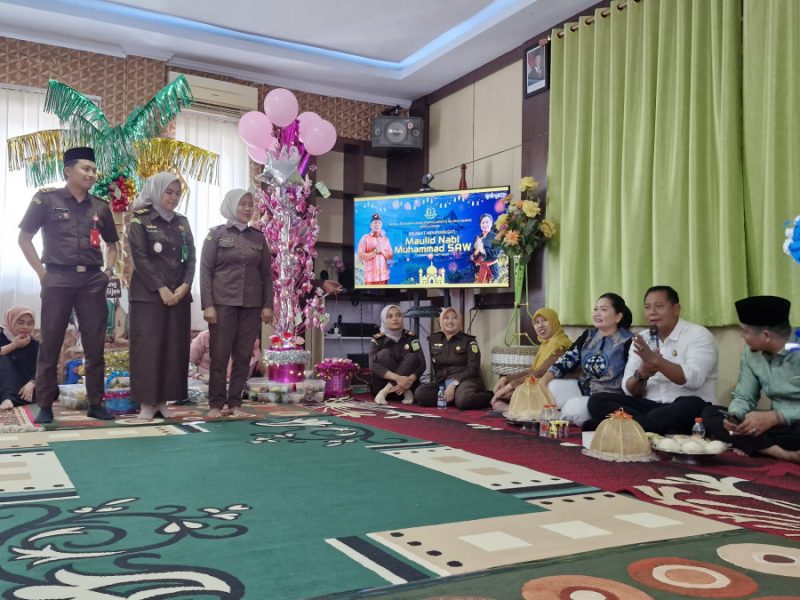 Kejari Pinrang Gelar Acara Maulid Dirangkaikan Dengan Pengajian dan Doa Bersama